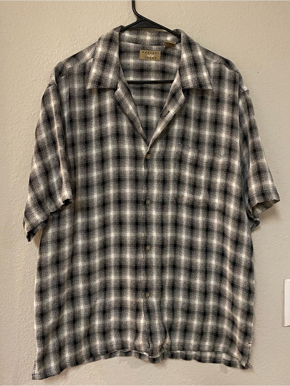 Natural Issue Black & Cream Plaid Short Sleeve Button-Down Shirt - Size Large